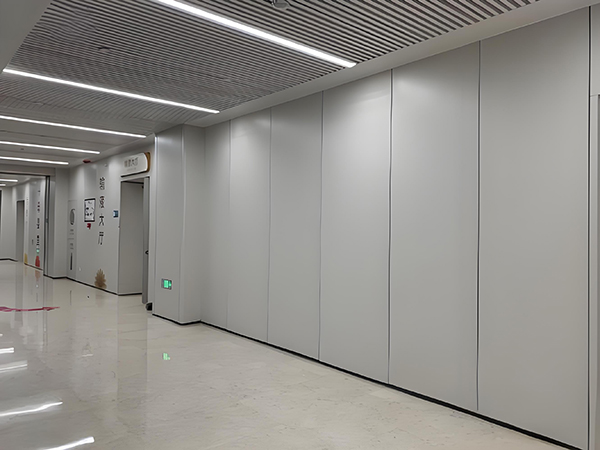 廠醫(yī)院墻面護墻板